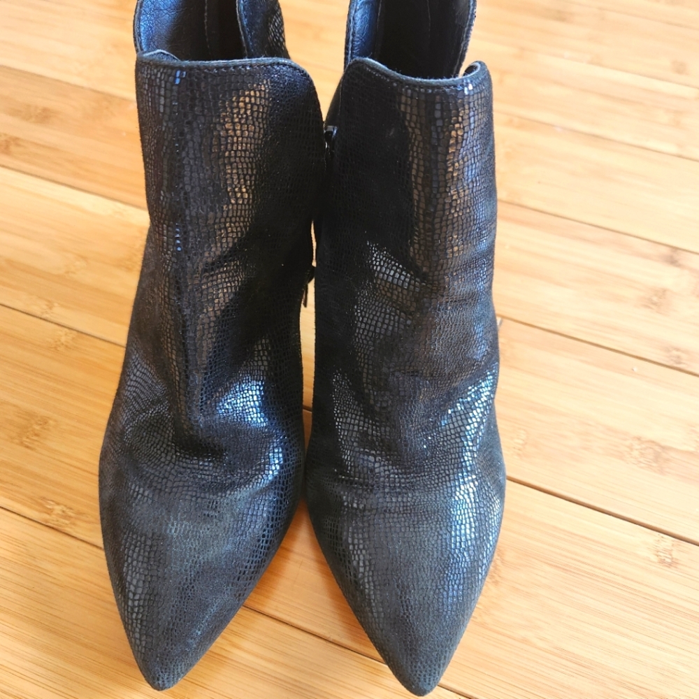 Elegant Black Ankle Boots